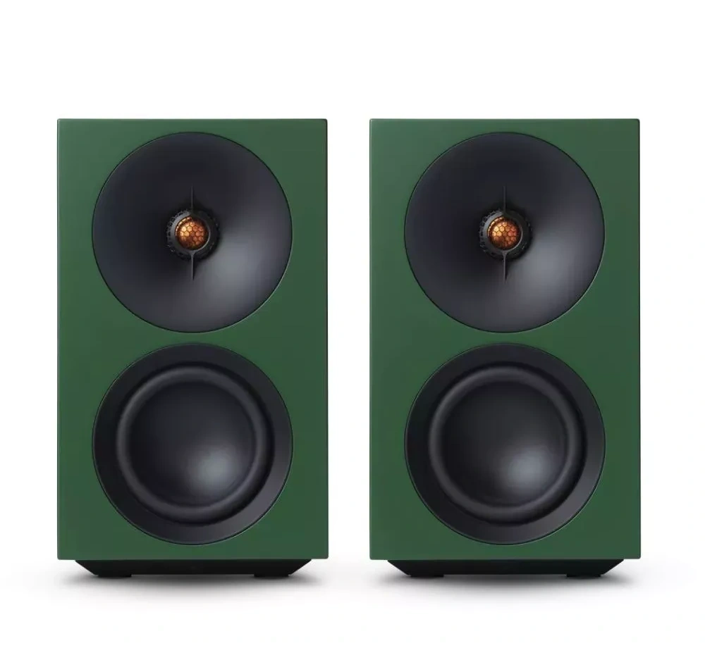 Cambridge Audio L/R S + gramofon Spira Zielony – zbliżenie frontu obu głośników