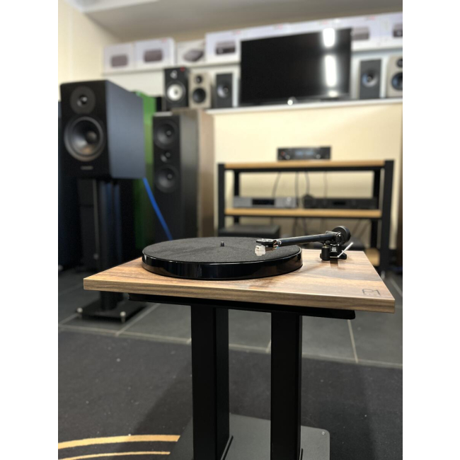 Rega Planar 1 Plus Carbon Orzech - OUTLET