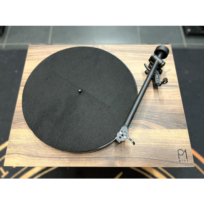 Rega Planar 1 Plus Carbon Orzech - OUTLET